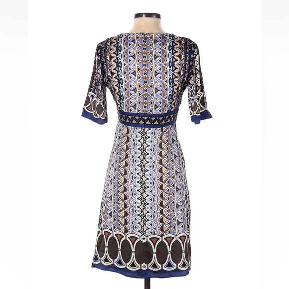 Elie Tahari Boho Printed Silk Empire Waist Top size xs 95% silk EUC - Picture 2 of 5